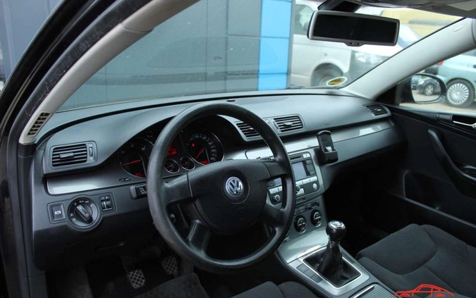 Volkswagen Passat cena 14900 przebieg: 334829, rok produkcji 2007 z Ziębice małe 106